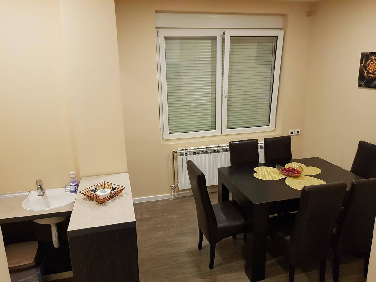 Ceca Apartman Ni 외부 사진